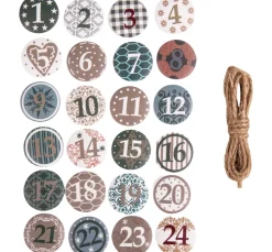 Rayher Adventskalender>Adventszahlen Buttons "Christmas Patterns" mit Klebepunkt