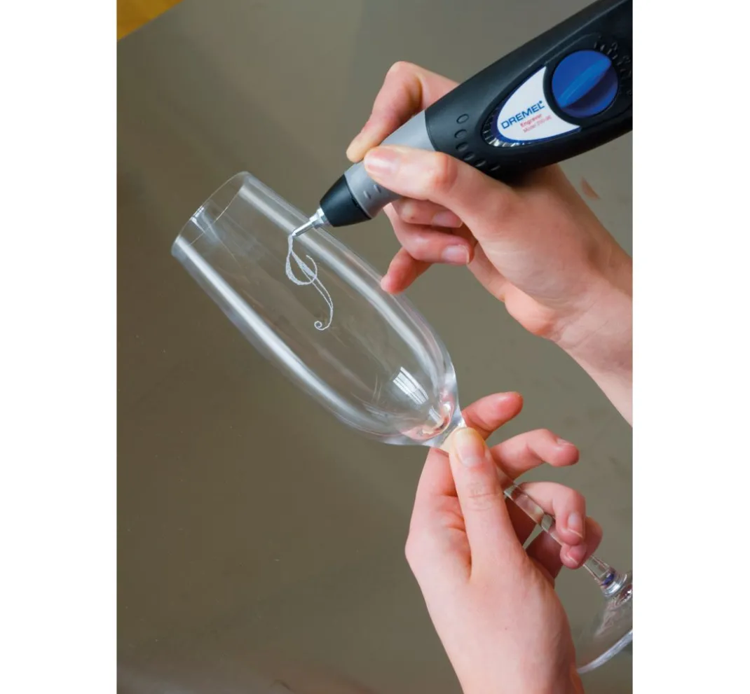 DREMEL Laubsägen|Glasgravur>682 Glasgravurset