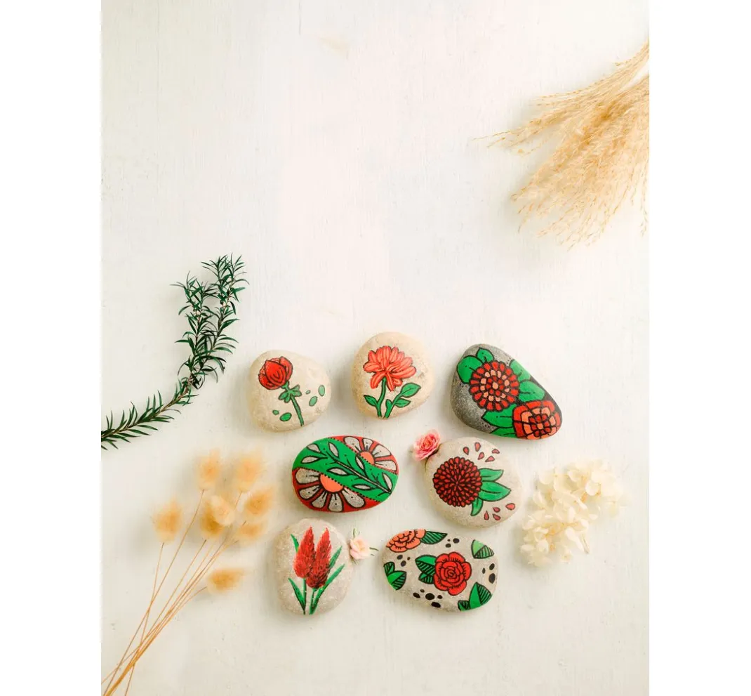 Kinder Topp Deko-Bastelsets|Bücher>Kreativ-Set "Sag's mit Blumen - Florale Botschaften auf Steinen."