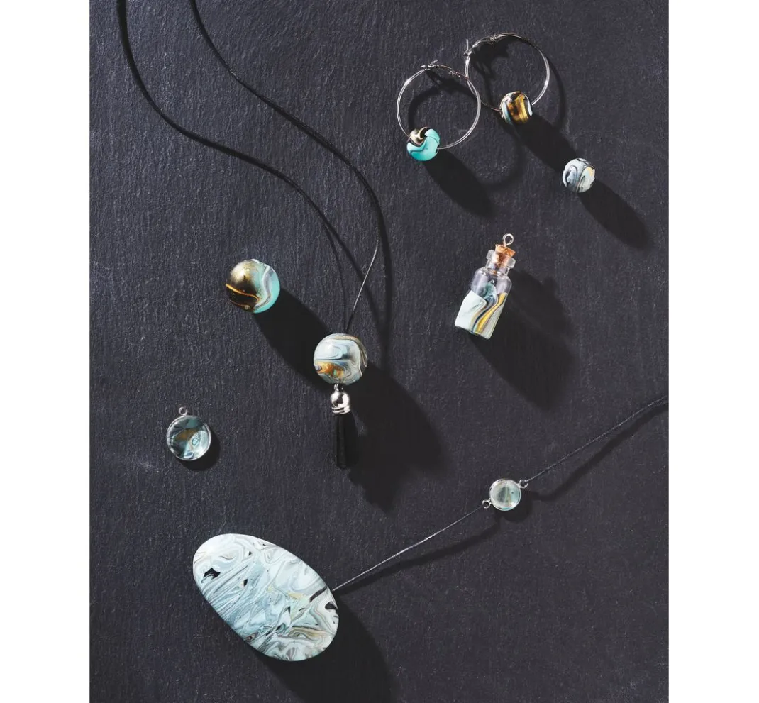 UIT Anhänger & Charms|Scrapbooking>Kunstlederquasten