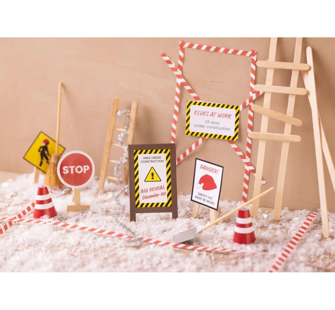 creativ company Miniaturen>Mini Bastelset Wichteltür "Im Bau"