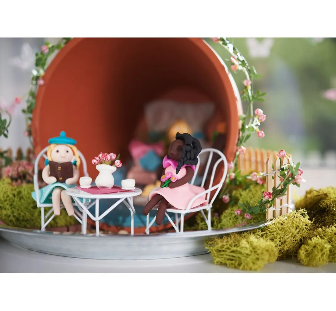 Rayher Miniaturen|Dekofiguren & -Objekte>Mini-Sitzgruppe 3tlg., weiß,2 Stühle+1Tisch