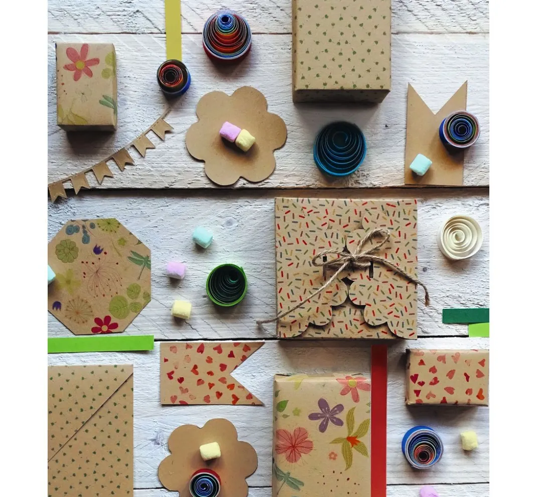 Kinder MarpaJansen Kraftpapier & -Karton|Papier>Vintage-Fotokarton "Tanzende Herzen"