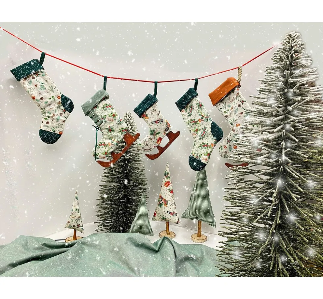 Westfalenstoffe Patchwork|Weihnachtsstoffe>Baumwoll-Stoff Rothenburg "Ilex"